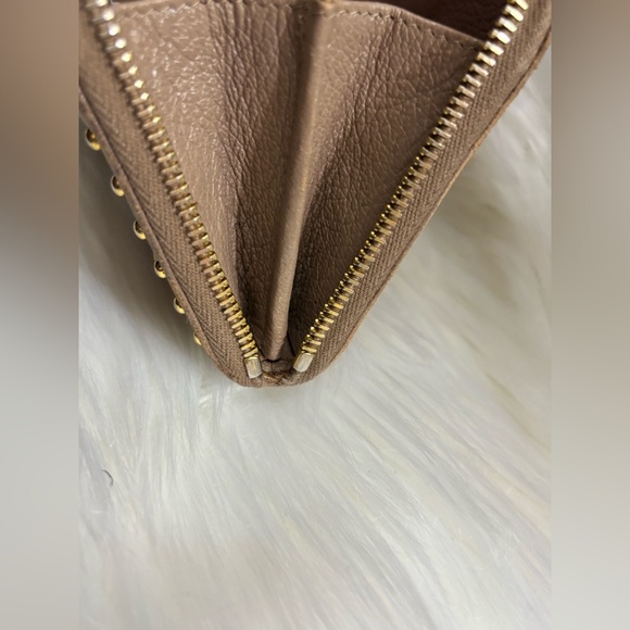 MIU MIU ZIPPY WALLET - Picture 6 of 16